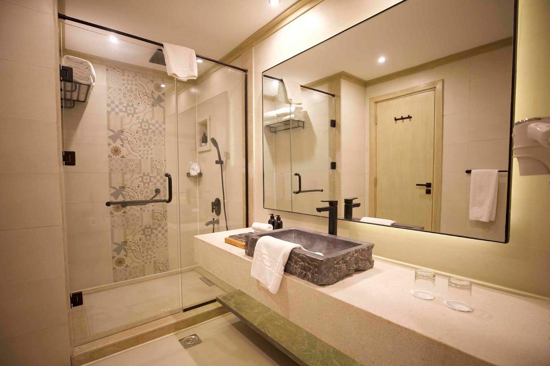 Sunrise Tucana Resort Grand Select Hurghada Habitación foto A bathroom in a hotel